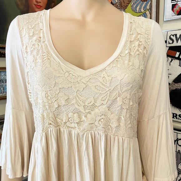 Torrid Off-White Super Soft Knit Lace Detail Wide Neck Tunic Size 3 - Picture 2 of 6